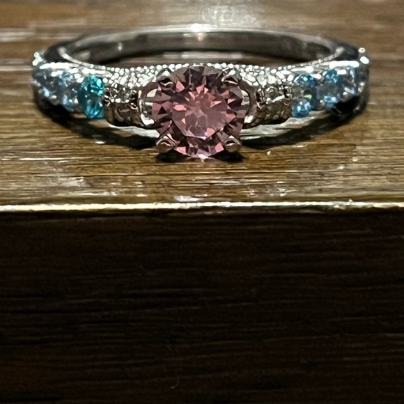 NEW Pink & Blue Stones 925 Sterling Silver Ring In Size 8 - Picture 3 of 9
